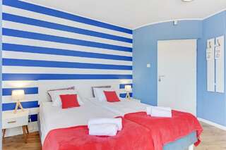 Отели типа «постель и завтрак» Navy Group - Willa Marina Гданьск Двухместный номер с 2 отдельными кроватями, балконом и видом на море-11